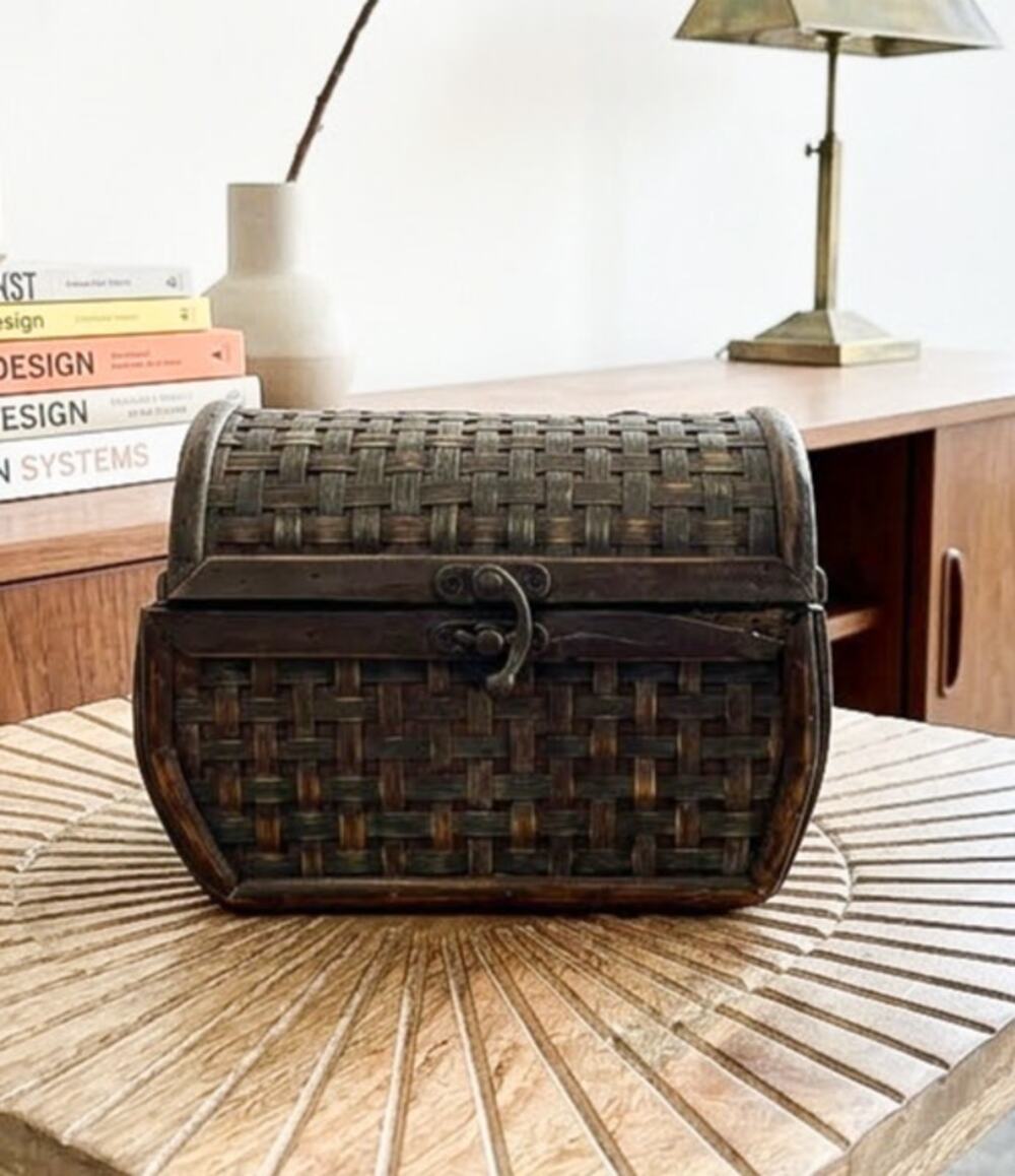 Vintage Rustic/Boho/Eclectic Woven Rattan and Wood Trinket Box/Treasure Chest